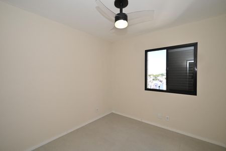 Quarto 1 de apartamento à venda com 2 quartos, 56m² em Jardim Wanda, Taboão da Serra