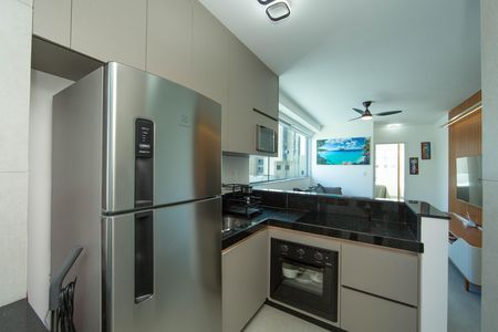 Cozinha de apartamento para alugar com 1 quarto, 44m² em Barro Preto, Belo Horizonte
