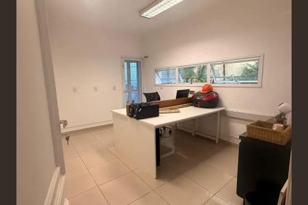 Casa à venda com 172m², 3 quartos e 1 vaga