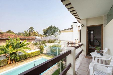 Casa à venda com 4 quartos, 238m² em Jardim Morumbi, São Paulo