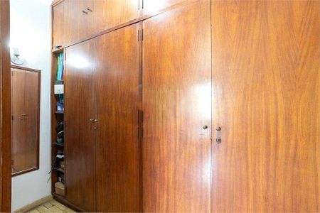 Casa à venda com 4 quartos, 238m² em Jardim Morumbi, São Paulo