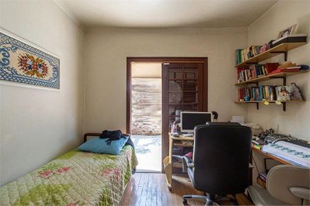 Casa à venda com 4 quartos, 238m² em Jardim Morumbi, São Paulo