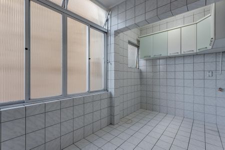 Apartamento para alugar com 66m², 2 quartos e sem vagaCozinha e Área de Serviço
