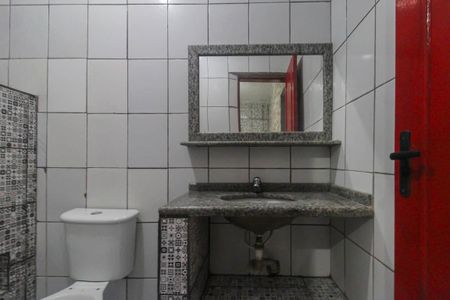 Casa para alugar com 82m², 2 quartos e sem vaga Casa para alugar com 82m², 2 quartos e sem vagaBanheiro