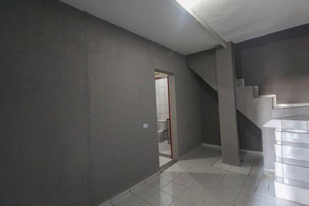 Casa para alugar com 82m², 2 quartos e sem vaga Casa para alugar com 82m², 2 quartos e sem vagaSala