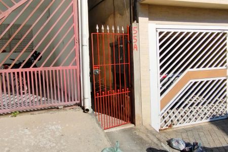 Casa para alugar com 82m², 2 quartos e sem vaga Casa para alugar com 82m², 2 quartos e sem vagaFachada