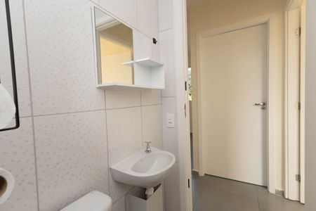 Apartamento para alugar com 38m², 2 quartos e sem vaga Apartamento para alugar com 38m², 2 quartos e sem vagaBanheiro
