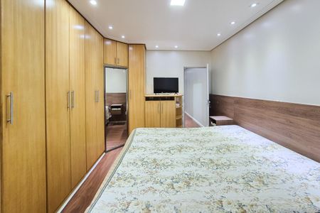 Casa à venda com 269m², 3 quartos e 2 vagasSuíte