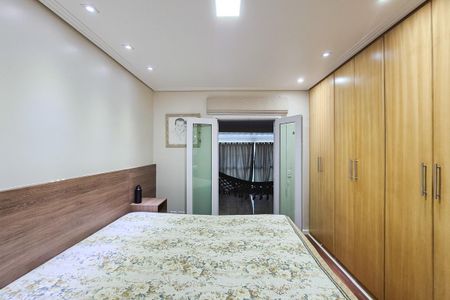 Casa à venda com 269m², 3 quartos e 2 vagasSuíte