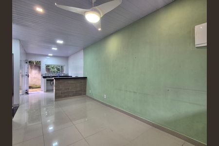 Casa de Condomínio para alugar com 2 quartos, 113m² em Vargem Grande, Rio de Janeiro