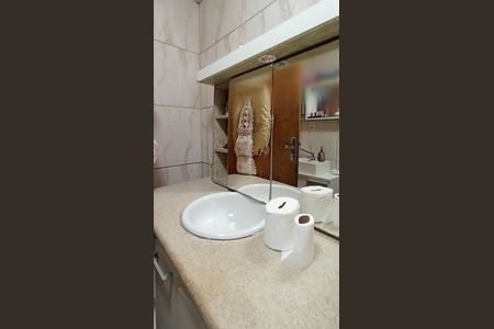Casa à venda com 117m², 2 quartos e sem vagaBanheiro social