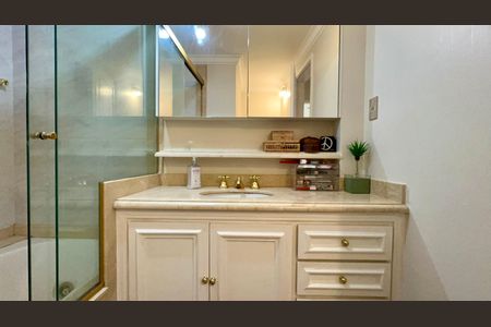 Apartamento para alugar com 118m², 3 quartos e 2 vagasBanheiro 2
