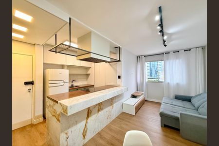 Sala de apartamento para alugar com 2 quartos, 50m² em Cidade Monções, São Paulo