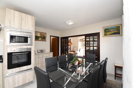 Casa à venda com 600m², 2 quartos e 5 vagasCozinha