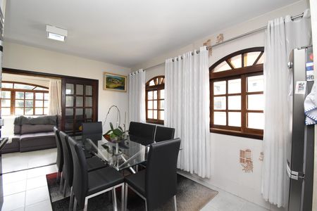 Casa à venda com 600m², 2 quartos e 5 vagasCozinha