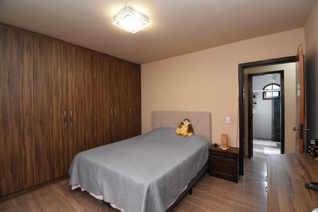 Casa à venda com 600m², 2 quartos e 5 vagasQuarto 2