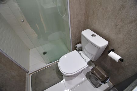 Banheiro de apartamento para alugar com 1 quarto, 40m² em Cambuí, Campinas