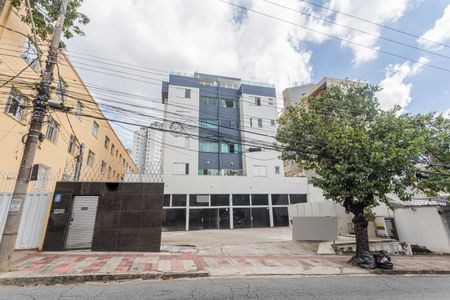 Apartamento à venda com 113m², 2 quartos e 2 vagas Apartamento à venda com 113m², 2 quartos e 2 vagasFachada