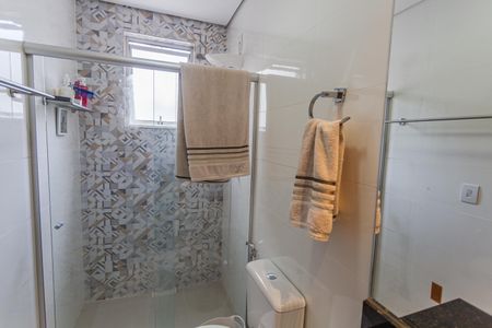 Apartamento à venda com 113m², 2 quartos e 2 vagas Apartamento à venda com 113m², 2 quartos e 2 vagasBanheiro da Suíte