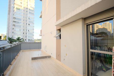 Apartamento à venda com 140m², 3 quartos e 2 vagasVaranda da Suíte 2