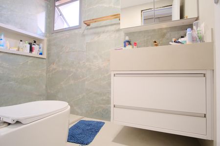 Apartamento à venda com 140m², 3 quartos e 2 vagasBanheiro da Suíte 1