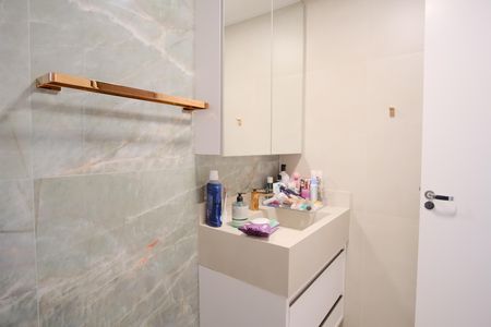 Apartamento à venda com 140m², 3 quartos e 2 vagasBanheiro da Suíte 1