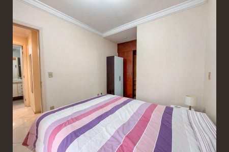 Apartamento à venda com 90m², 3 quartos e 2 vagas Apartamento à venda com 90m², 3 quartos e 2 vagasSuite