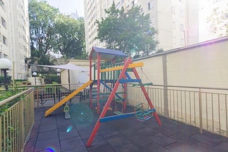 Apartamento à venda com 44m², 2 quartos e 1 vaga Apartamento à venda com 44m², 2 quartos e 1 vagaÁrea comum - Playground