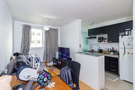 Apartamento à venda com 44m², 2 quartos e 1 vaga Apartamento à venda com 44m², 2 quartos e 1 vagaSala