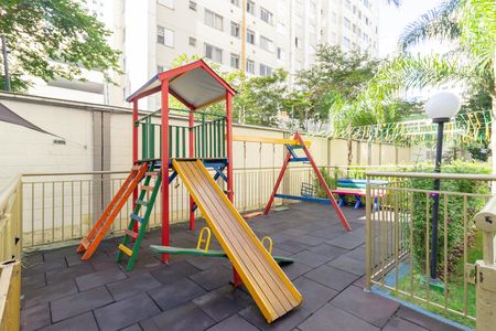 Apartamento à venda com 44m², 2 quartos e 1 vaga Apartamento à venda com 44m², 2 quartos e 1 vagaÁrea comum - Playground