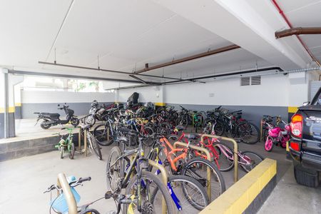 Apartamento à venda com 44m², 2 quartos e 1 vaga Apartamento à venda com 44m², 2 quartos e 1 vagaBicicletário