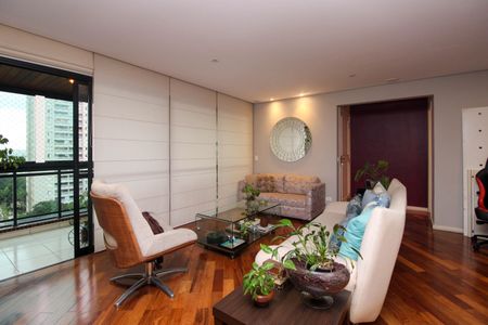 Sala de apartamento para alugar com 4 quartos, 160m² em Vila Suzana, São Paulo