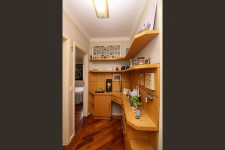 Apartamento para alugar com 160m², 4 quartos e 4 vagas Apartamento para alugar com 160m², 4 quartos e 4 vagasEscritório