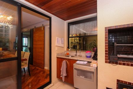 Apartamento para alugar com 160m², 4 quartos e 4 vagas Apartamento para alugar com 160m², 4 quartos e 4 vagasVaranda gourmet