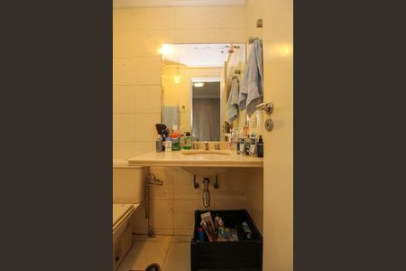 Apartamento para alugar com 160m², 4 quartos e 4 vagas Apartamento para alugar com 160m², 4 quartos e 4 vagasBanheiro Suíte 2