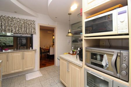 Apartamento para alugar com 160m², 4 quartos e 4 vagas Apartamento para alugar com 160m², 4 quartos e 4 vagasCozinha