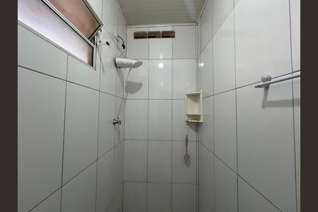 Casa à venda com 400m², 2 quartos e 2 vagas Casa à venda com 400m², 2 quartos e 2 vagasBanheiro