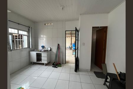 Casa à venda com 400m², 2 quartos e 2 vagas Casa à venda com 400m², 2 quartos e 2 vagasCozinha