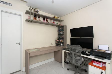 Apartamento à venda com 140m², 3 quartos e 2 vagasQuarto