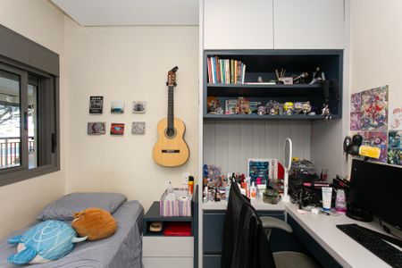 Apartamento à venda com 140m², 3 quartos e 2 vagasSuíte 2