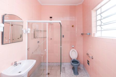 Banheiro de casa para alugar com 3 quartos, 180m² em Parque Colonial, São Paulo