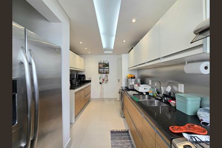 Apartamento à venda com 142m², 3 quartos e 2 vagas Apartamento à venda com 142m², 3 quartos e 2 vagasCozinha