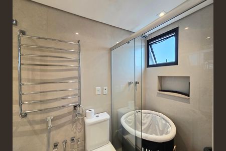 Apartamento à venda com 142m², 3 quartos e 2 vagas Apartamento à venda com 142m², 3 quartos e 2 vagasBanheiro 2 da Suíte 1