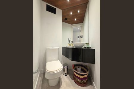 Apartamento à venda com 142m², 3 quartos e 2 vagas Apartamento à venda com 142m², 3 quartos e 2 vagasLavabo