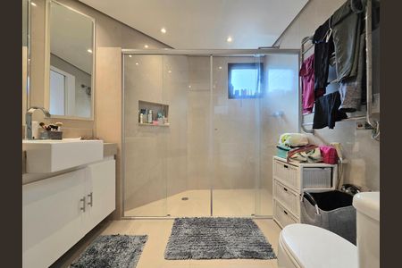 Apartamento à venda com 142m², 3 quartos e 2 vagas Apartamento à venda com 142m², 3 quartos e 2 vagasBanheiro 1 da Suíte 1