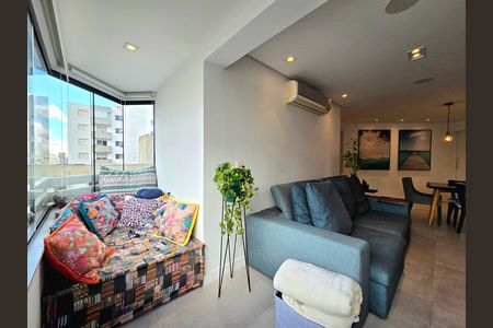 Apartamento à venda com 142m², 3 quartos e 2 vagas Apartamento à venda com 142m², 3 quartos e 2 vagasVaranda