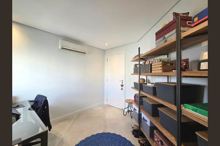 Apartamento à venda com 142m², 3 quartos e 2 vagas Apartamento à venda com 142m², 3 quartos e 2 vagasEscritório