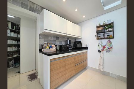 Apartamento à venda com 142m², 3 quartos e 2 vagas Apartamento à venda com 142m², 3 quartos e 2 vagasCozinha