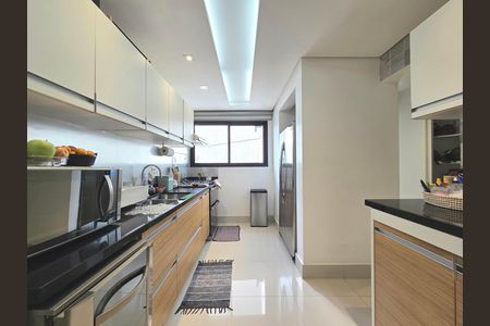 Apartamento à venda com 142m², 3 quartos e 2 vagas Apartamento à venda com 142m², 3 quartos e 2 vagasCozinha