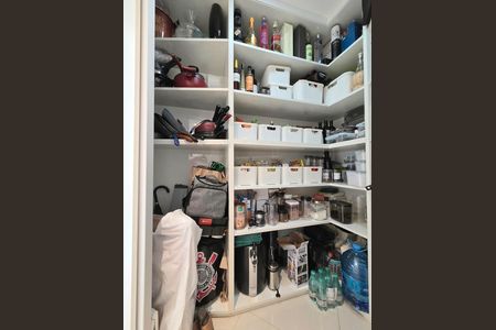 Apartamento à venda com 142m², 3 quartos e 2 vagas Apartamento à venda com 142m², 3 quartos e 2 vagasDespensa